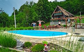 Wood Cabins At Plitvice Paradise
